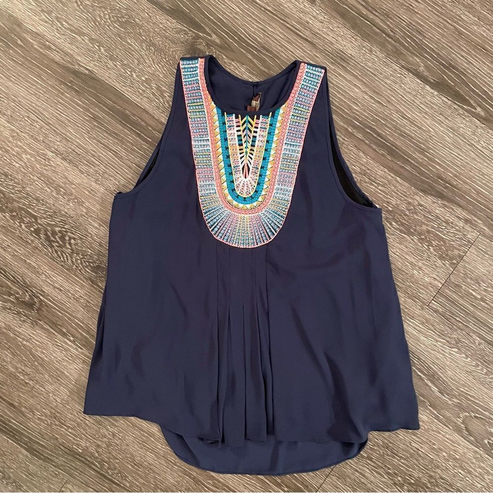Ranni Gill sleeveless blouse